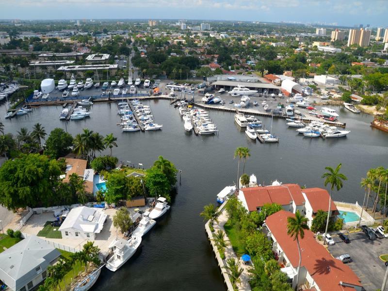 Riviera Luxury Living At River Oaks Marina And Tower 迈阿密 外观 照片