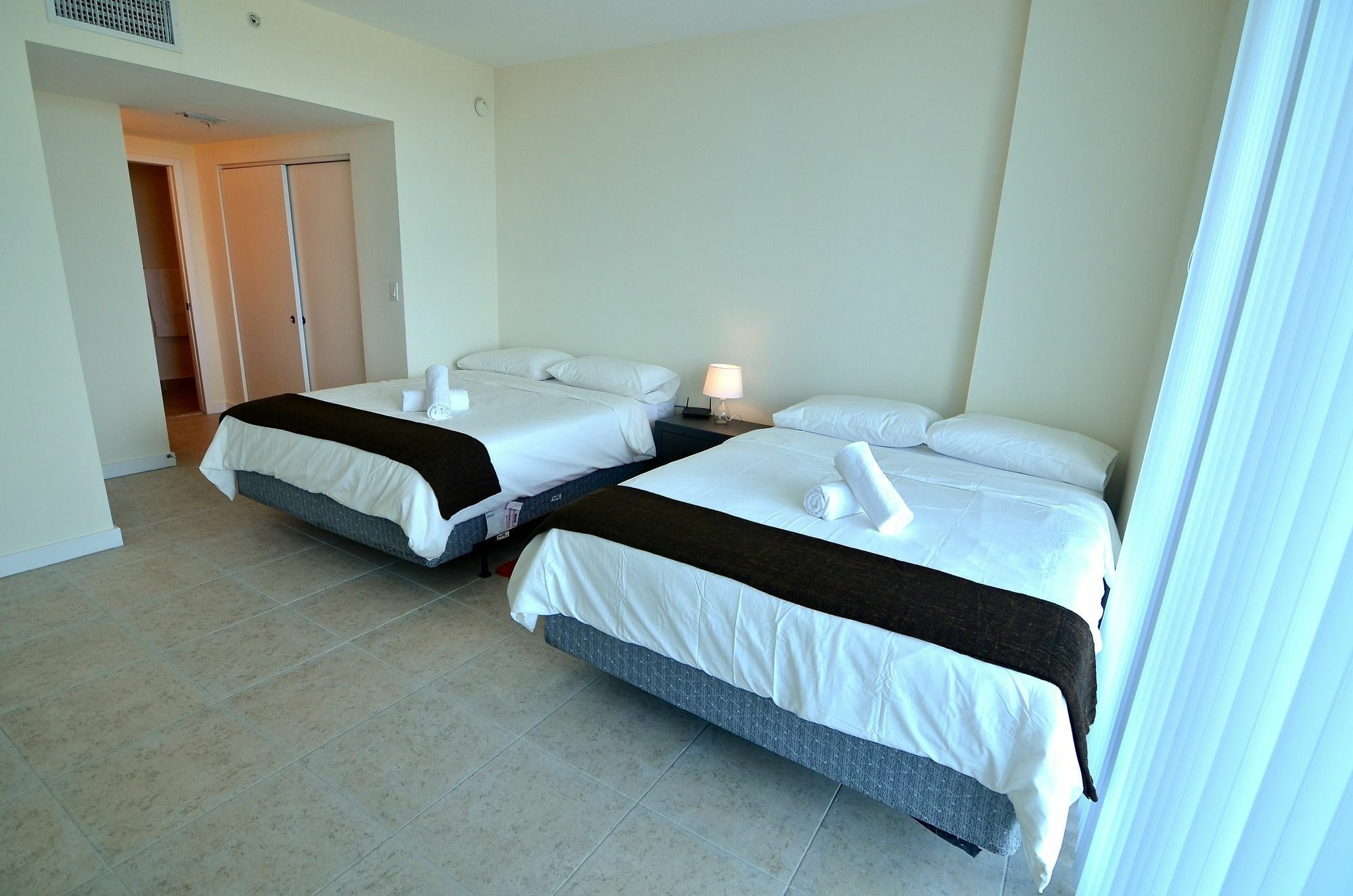 Riviera Luxury Living At River Oaks Marina And Tower 迈阿密 外观 照片