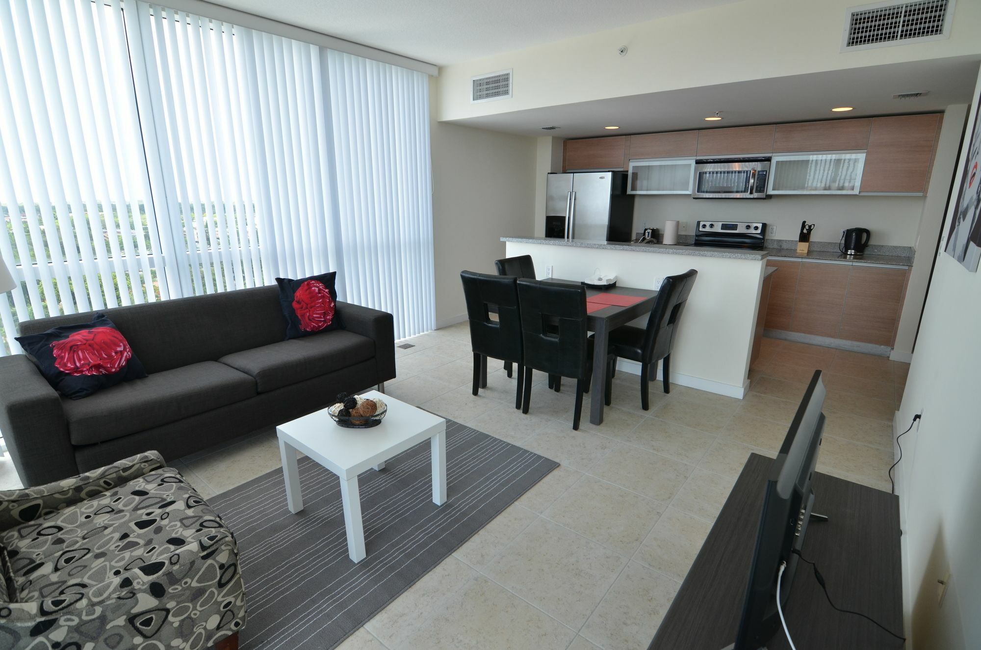 Riviera Luxury Living At River Oaks Marina And Tower 迈阿密 外观 照片