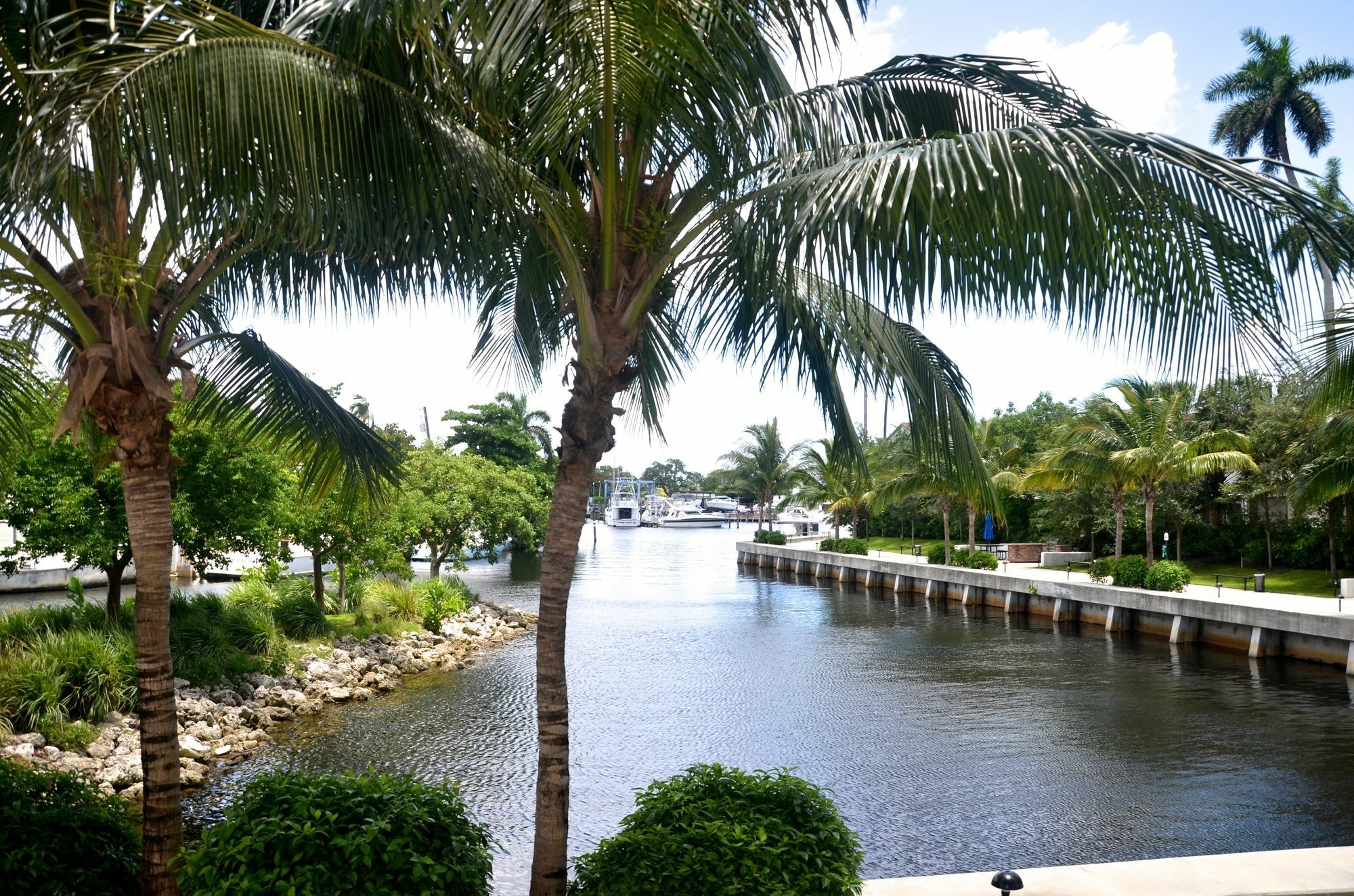 Riviera Luxury Living At River Oaks Marina And Tower 迈阿密 外观 照片