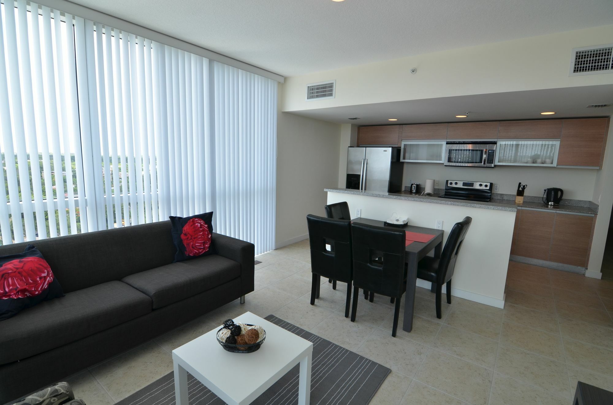 Riviera Luxury Living At River Oaks Marina And Tower 迈阿密 外观 照片